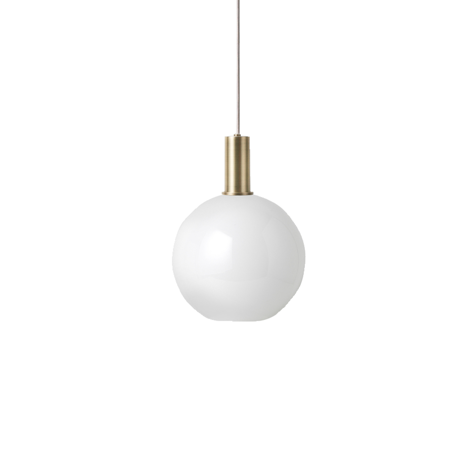 Taklampen Opal Shade Sphere fra ferm LIVING, er en enkel og nydelig taklampe.