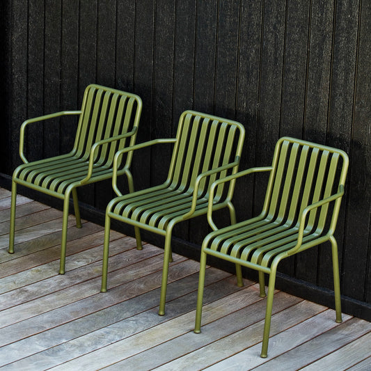 Spisestolen Palissade Armchair fra Hay i fargen Olive