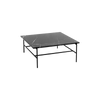 Rebar Square Coffee Table fra Hay, er del av en serie med sidebord og sofabord designet av Sylvain Willenz. Bordet har et industrielt understell i byggematerialer av stål og en svart, blank marmorplate på toppen.