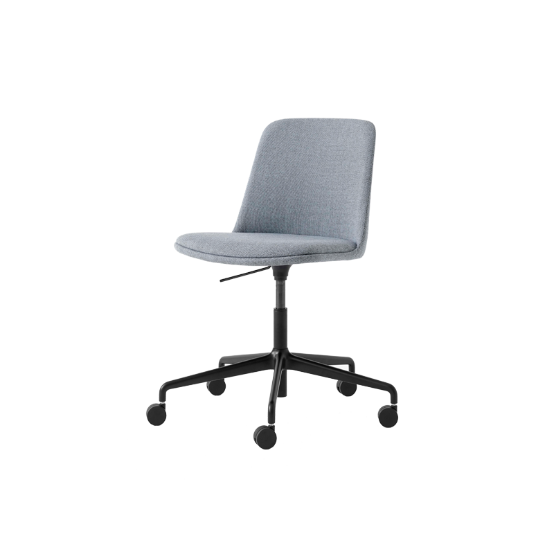 HW31 trukket i ulltekstilet Re-Wool 718 med svart base. Dette tekstilet er Prisgruppe 1.