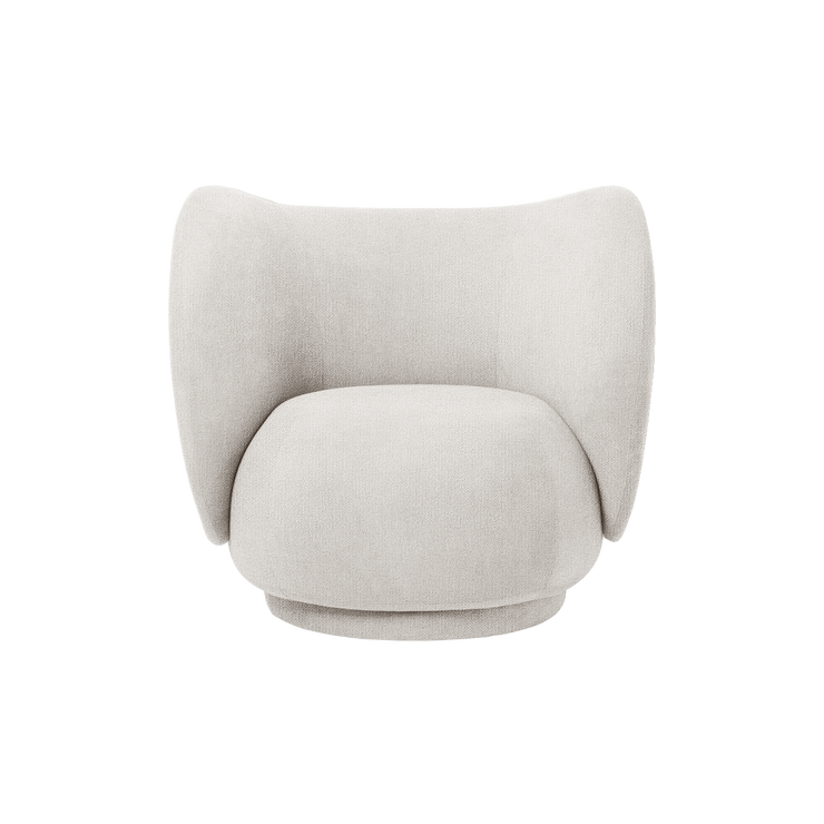 Lenestol Rico Lounge Chair fra Ferm Living i tekstilet Bouclé i fargen Off White (prisgruppe 3)