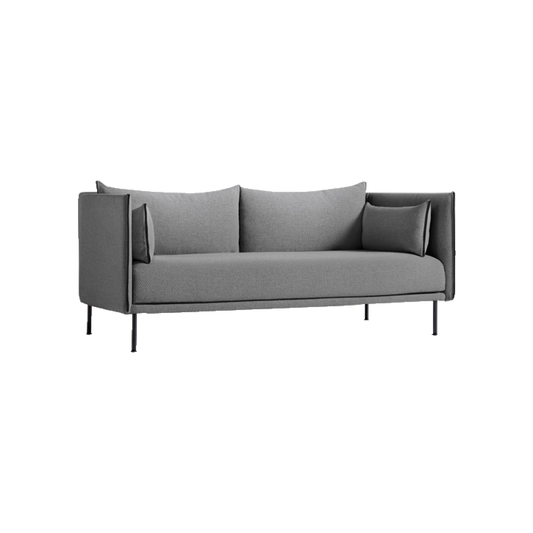 Sofa Silhouette 2-seter i tekstilet Coda 0182, sømmer i svart skinn og svarte metallbein.