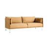 Sofa Silhouette 3-seter i tekstilet Linara 142, sømmer i cognacfarget skinn og bein i krom.