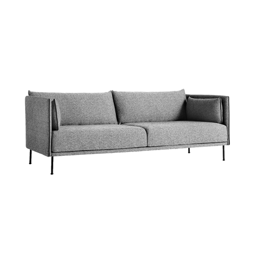 Sofa Silhouette 3-seter i tekstilet Olavi 03, sømmer i svart skinn og svarte bein.