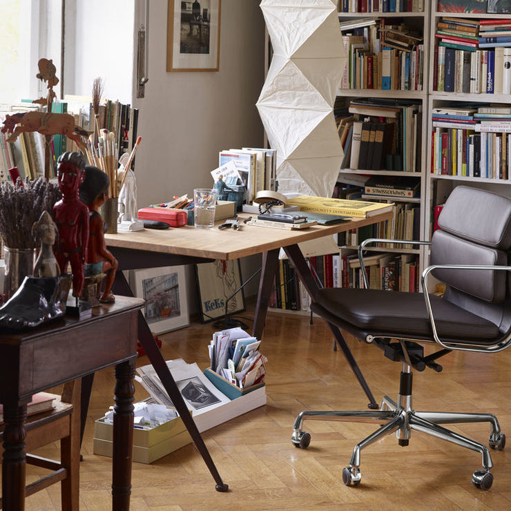 Ikoniske Soft Pad Chair hører hjemme på et velutstyrt hjemmekontor!