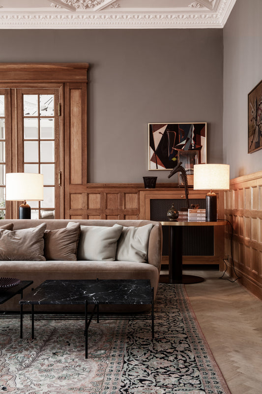 Da TS-bordene ble lansert for noen år siden, ble de en umiddelbar suksess. Den dansk-italienske duoen GamFratesi har latt seg inspirere av klassisk, dansk møbeltradisjon og italiensk design og konseptutvikling.