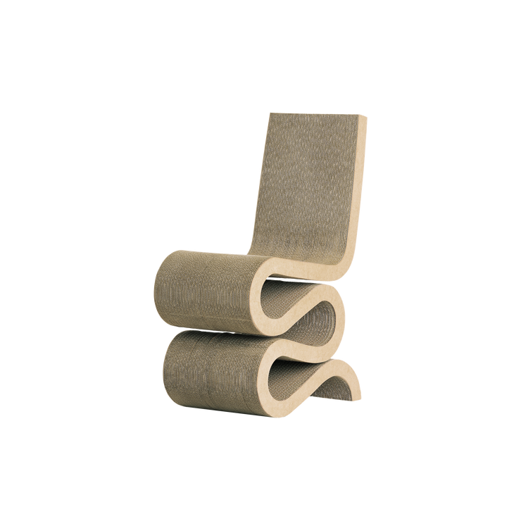 Wiggle Side Chair fra Vitra, er en del av Frank Gehrys møbelserie "Easy Edges" fra 1972. Med Wiggle Side Chair har han skapt en ny estetisk dimensjon til et dagligdags materiale som papp.