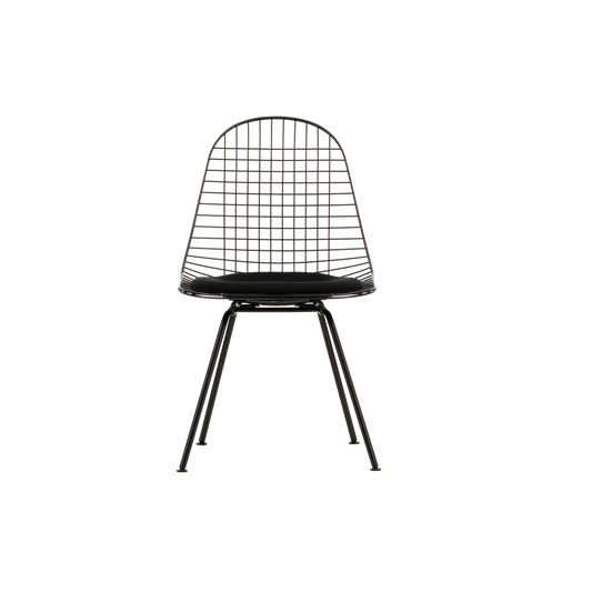 Stolen Wire Chair DKX, er designet av Charles og Ray Eames for Vitra