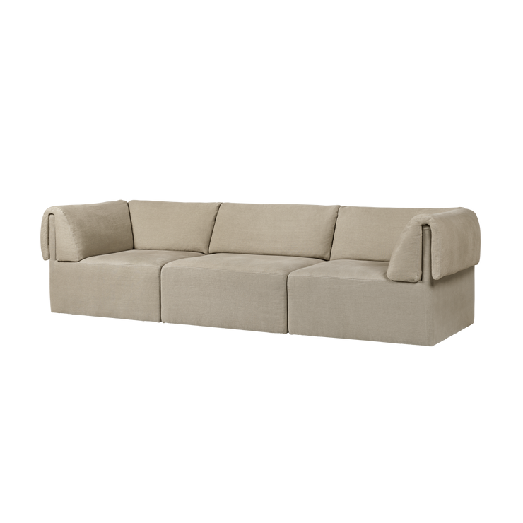 Wonder Sofa fra Gubi, er en moderne tolkning av 70-tallets loungemøbler. Sofaen er designet av stjerneduoen Space Copenhagen, og Wonder er en oppdatert, uformell, sjenerøs og leken modulsofa. Eksempel på bildet: Tekstil Bel Lino G077 108, Prisgruppe 2.