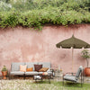 Lull umbrella sammen med Desert Dolce sofa og stol