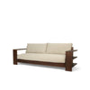 Store, taktile puter i 100% europeisk lin gjør sofaen til et inviterende møbel, og trekket er avtagbart.