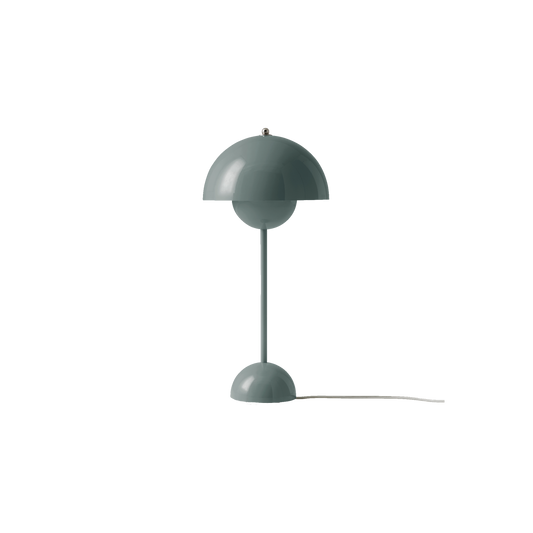 Selv om Panton designet for samtiden og utfordret alt som var av konversjonelle rammer, har designet hans blitt stående som evige og superkule klassikere.