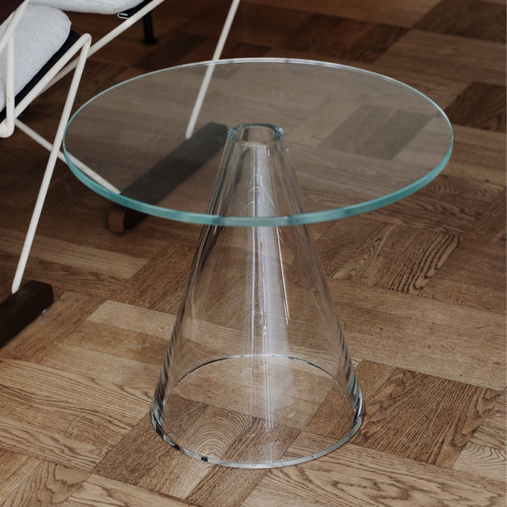 sander sidebord i glass