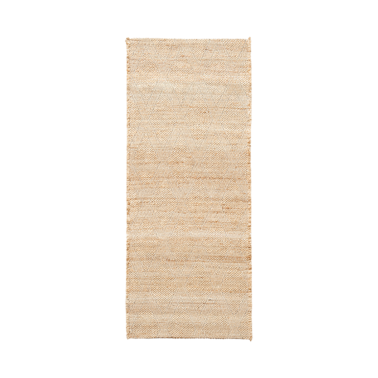 Teppeserien Mara fra House Doctor har en behagelig beige farge med et subtilt vevd mønster, og er laget i av naturlige materialer.