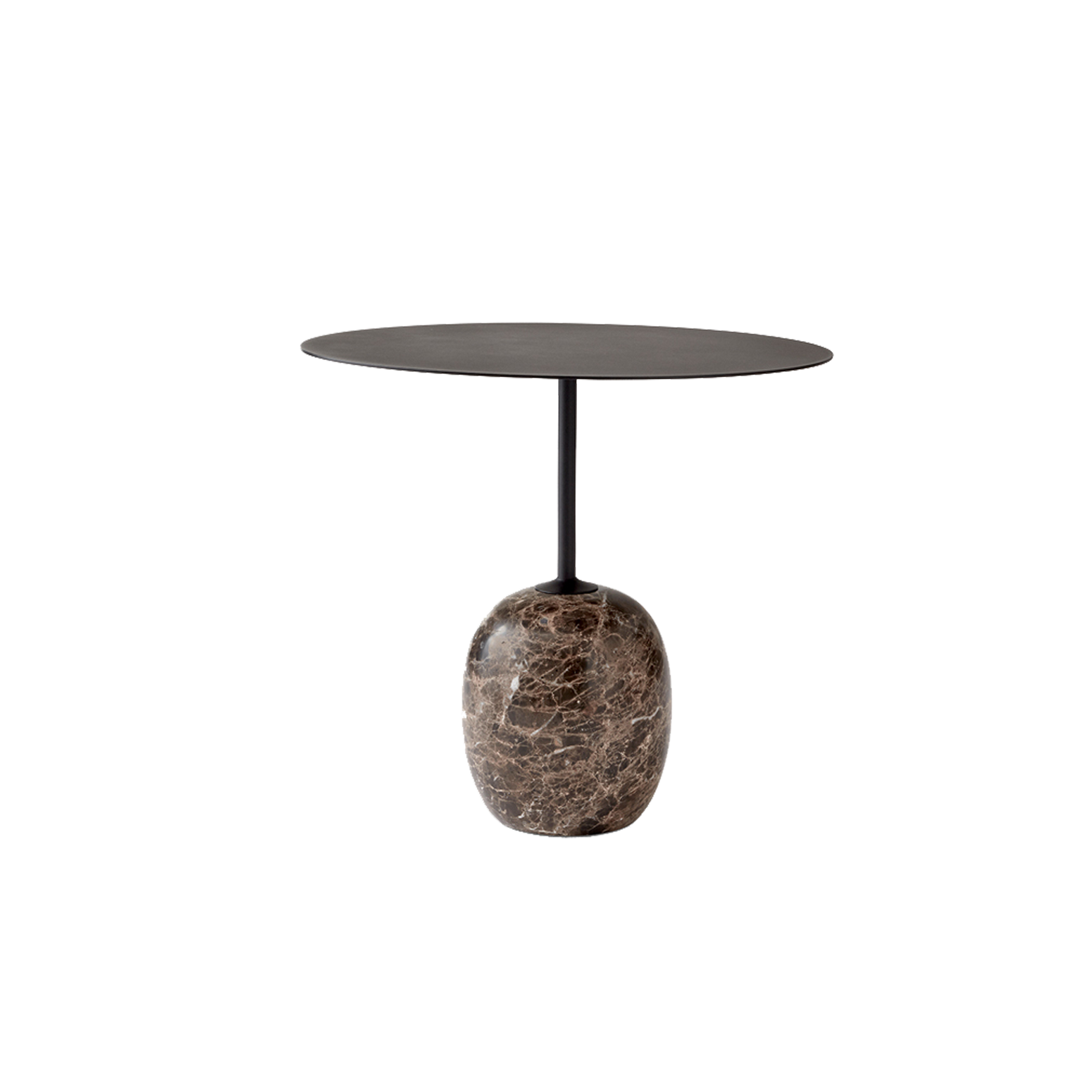 Det vakre sidebordet Lato LN9 fra &amp;tradition, ligner ved første øyekast en skulptur. Den ovale bordplaten balanserer vakkert på en base i marmor, og er designet av Luca Nichetto.