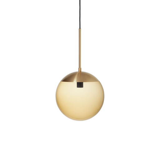 Takpendel Lord 1 pendant Ø30 fra Rubn, er den enkle og perfekte lampen du alltid har lett etter. Heng den opp i en gang, på et soverom eller over et spisebord.